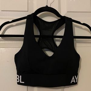 Abyl Training Sports Bra in black. EUC. Size Small.